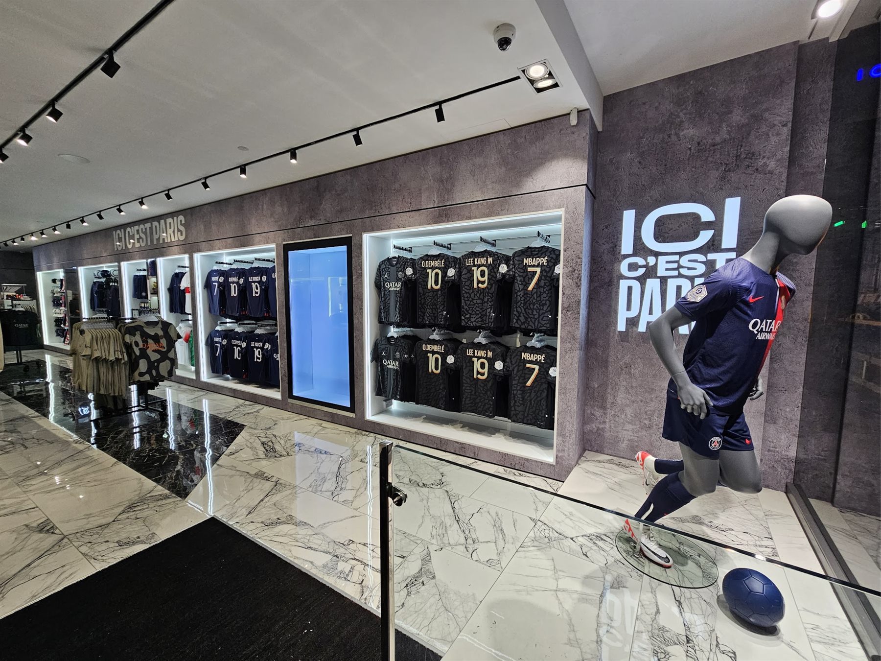 Retail interior display and bespoke wall graphics
