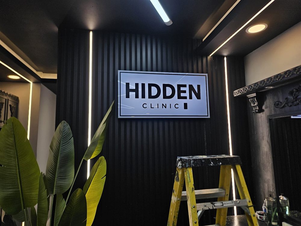 Clinic interior sign