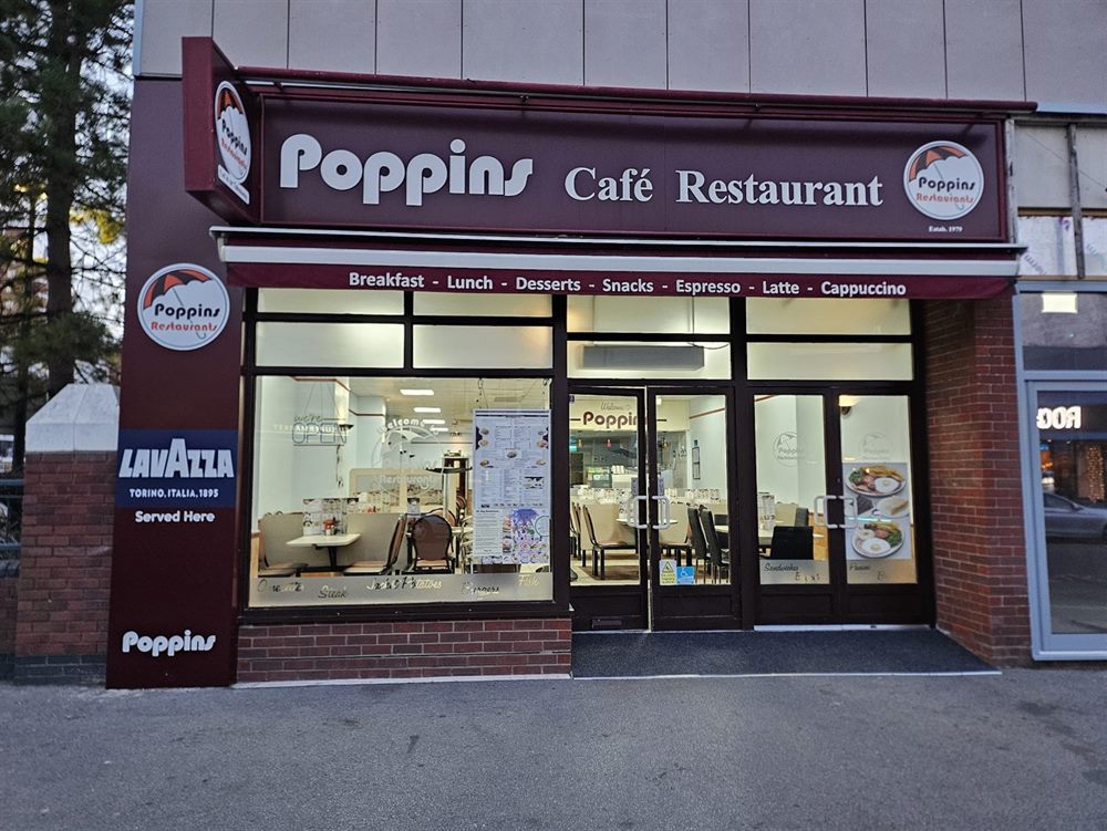 Cafe restaurant shopfront signage