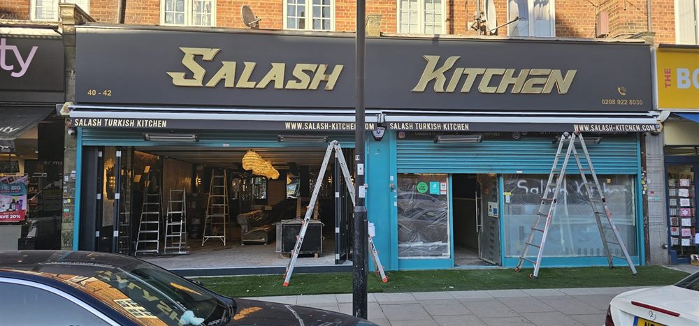 Restaurant shopfront fascia installation